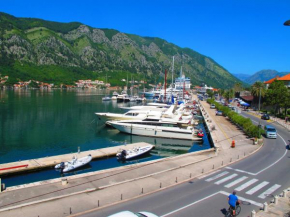  Old Town Kotor Apartments  Котор
